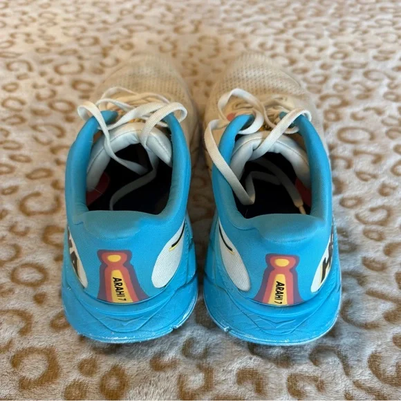 Hoka Women's White and Blue Sarahi 7 Running
Shoes Size: 9.5B - Picture 4 of 9